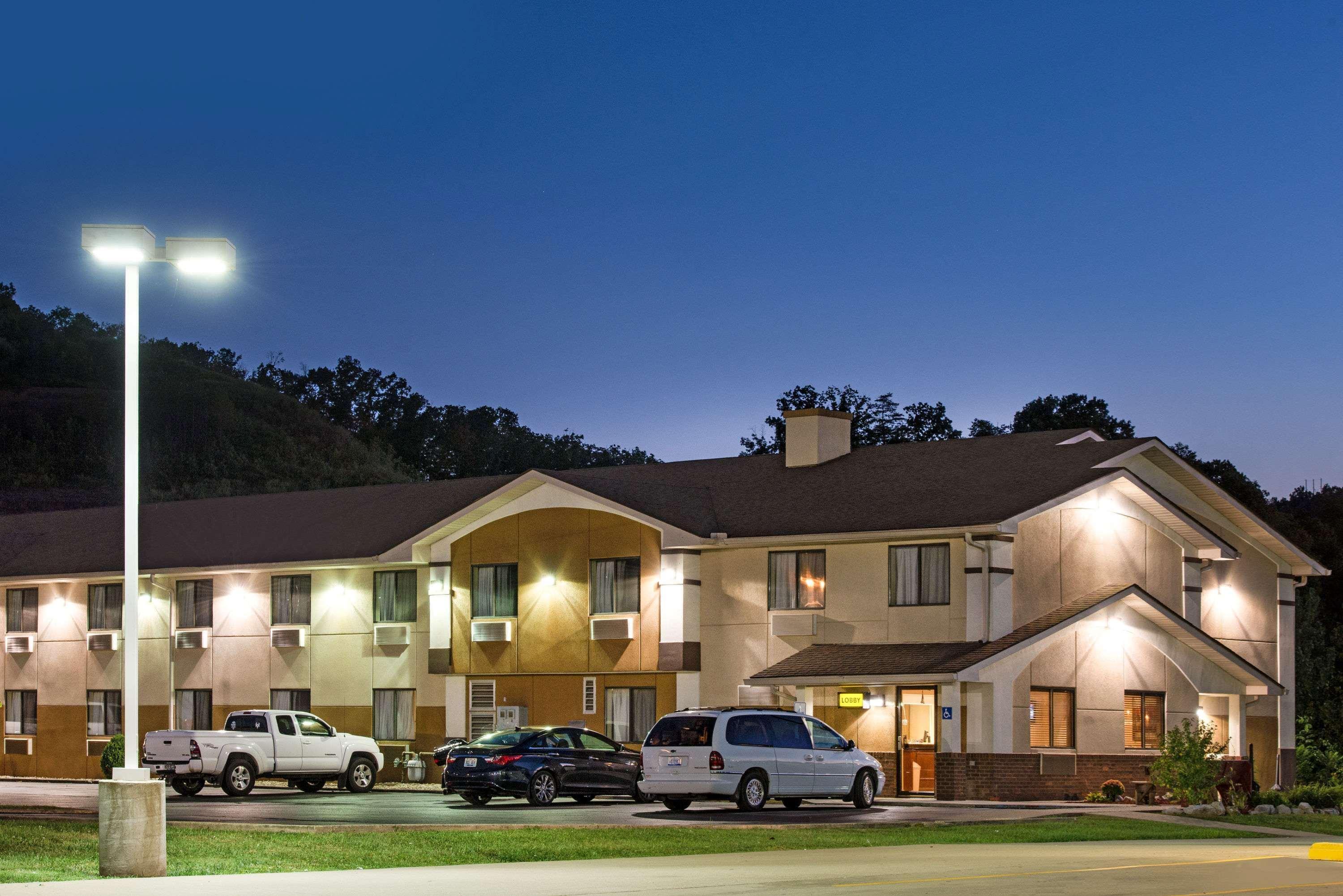 Super 8 By Wyndham Ripley Exterior foto